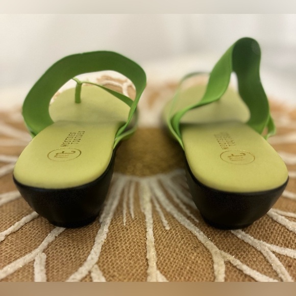 Mootsies Tootsies Green Color Closeout Stretch Fashion Green Sandals - Picture 2 of 2